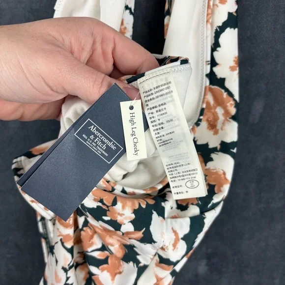 Abercrombie & Fitch Floral cross front One Piece Swimsuit - Black and Cream Sz M - Picture 7 of 11